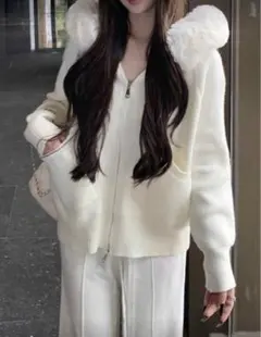 SHEIN ファーフード付きアプリコットホワイトニットカーディガン