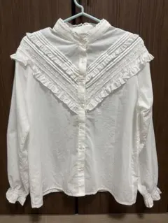 【期間限定値下げ】Tip Top♡フリル付きホワイトシャツのサムネイル