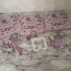 エスターバニー アクリルキーホルダーセット ガチャ 3個セットのサムネイル