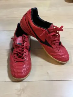 ミズノ　MIZUNO モナルシーダ　フットサルシューズ レッド/ブラック