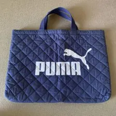 PUMA キルティングバッグ　手提げ袋　ネイビーのサムネイル