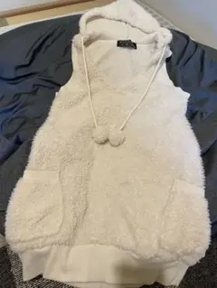 MATERIAL BLUE bis フード付きファーベスト