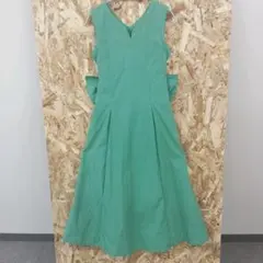 MERCURY DUO　グリーン Vネック フレアワンピース リボン付き