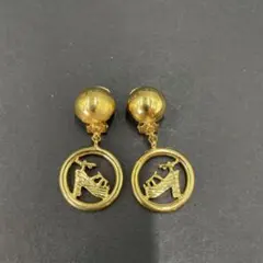 66 Salvatore Ferragamo サンダルモチーフ イヤリングのサムネイル