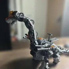恐竜ロボット 可動式 ミサイル装備 - メルカリ