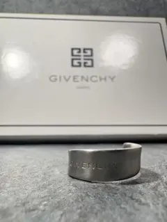 Givenchyリング25号前後