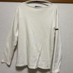 アイボリー ボートネック 長袖シャツのサムネイル