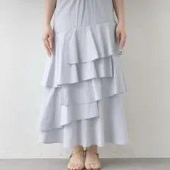 ラブティックボンボン コットンナイロンイレヘムティアードスカート ブルー即購入⭕️のサムネイル
