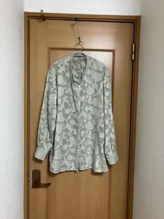 continuer de NICE CLAUP 花柄ジャガードシャツのサムネイル