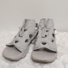 【美品】リーボック インスタポンプフューリー サンダル ジップ 22cmのサムネイル