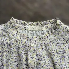 【新品タグ付】SELF+SERVICE 花柄 美ネックブラウス LLサイズのサムネイル