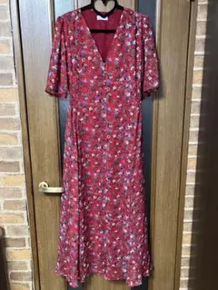 NEW GIRL小花柄ロングワンピース Vネック 半袖 レッド系