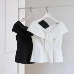 Herlipto Pearl-Strap Frill Top sky Mサイズ - メルカリ