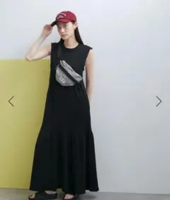 アダムエロペ　フォルムローカットワンピース　黒