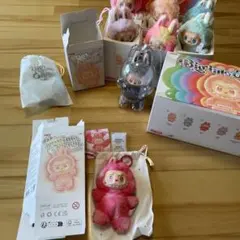 正規品　THE MONSTERS ラブブ　LOVE 愛　エナジー　赤　らぶぶ　①