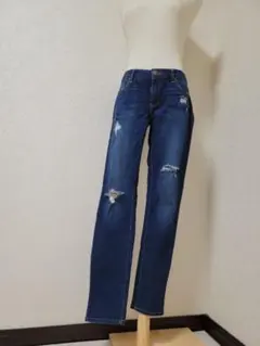 BCBGGeneration ダメージ　ストレートデニム 26のサムネイル
