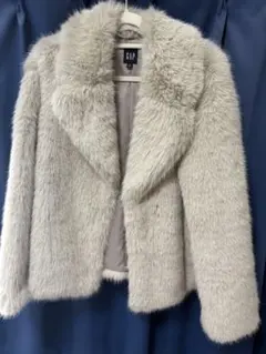 ⭐︎新品未使用⭐︎GAP フェイクファーコートのサムネイル