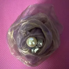 【美品】コサージュ　花ブローチ／ピンク系　エレガント　キラキラパールビジュー付き