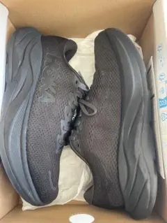 HOKA RINCON 4 ブラックスニーカー　ワイド　25センチ