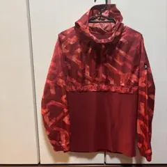 Under Armour ウィンドブレーカー 赤