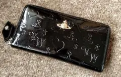 ヴィヴィアンウエストウッド　長財布　エナメル　ロゴ　型押し　ファスナー