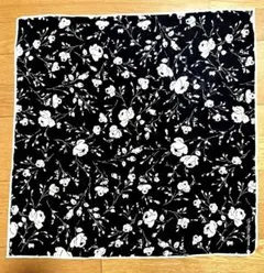 Polo Ralph Lauren シックな黒と白の花柄スカーフ　ブランド袋付