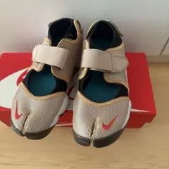 NIKE ナイキ　エアリフト AIR RIFT ゴールド 23cm