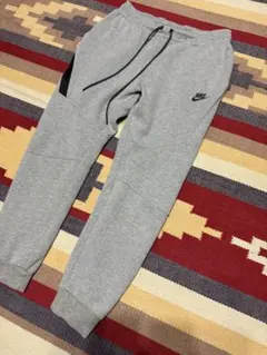 ナイキ テックフリースパンツ