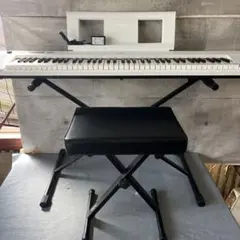 YAMAHA（ヤマハ） piaggero 電子キーボード NP-32B 2017 - メルカリ