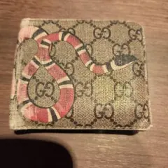 j*1様 グッチ　二つ折り財布　キングスネーク　GGスプリーム　PVC　ベージュ