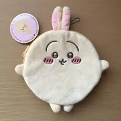 ちいかわ　もちっとふわっとコレクション　まんまるポーチ　ハチワレ