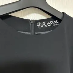 ふりふ　ブラック半袖ワンピース 花柄巻きスカート付きのサムネイル