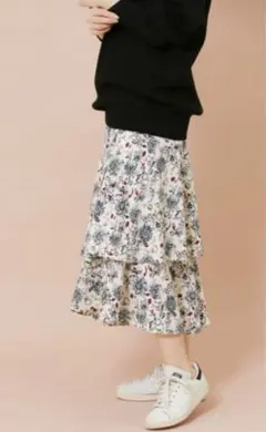 新品タグ付き KBF+ フラワープリントボリュームスカート