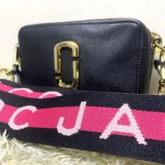 Item thumbnail for item e5bdb1ce-061a-4a2e-8d5d-d7f1334c4f86