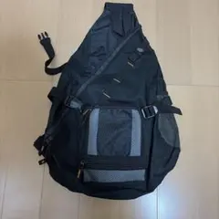コンパス付き ワンショルダーバッグ ボディバッグ ブラック