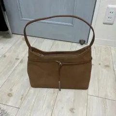 Item thumbnail for item 8829fd37-f88b-4896-a7cc-d7bef4e2b973