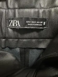 ZARA ブラックレザーショートパンツ Sサイズ