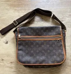 路易威登 斜背包