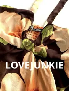 LOVEJUNKIE花柄ハルターネックワンピースのサムネイル