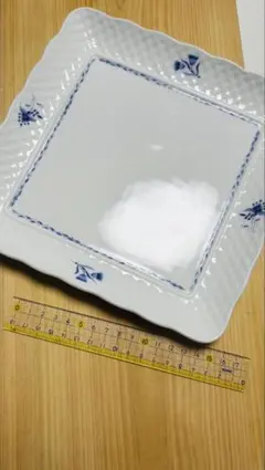 NARUMI 角皿 陶器製 盛り皿 プレート 花柄 22.5cmのサムネイル
