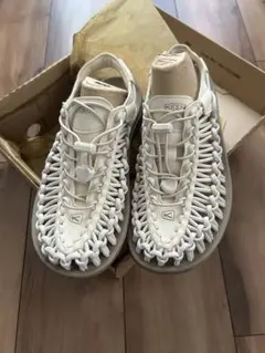 KEEN ウィメンズ ユニークサンダル