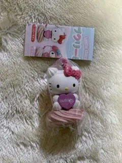 サンリオキャラクターズ　ホイップクリームマスコット　ハローキティ