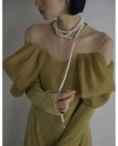 UND VELOUR OFF SHOULDER DRESS