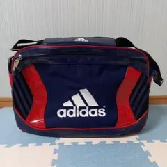 アディダス　スポーツバッグ