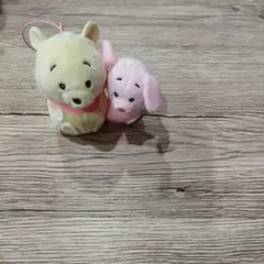 プーさんとフロッキーひっつきマスコット
