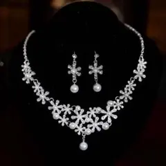 ネックレス　ピアス　ウェディング　ブライダル　パール　アクセサリー