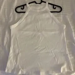 ホワイトリブ編みハイネックタンクトップ