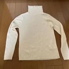 アイボリー リブ編み タートルネック セーター S