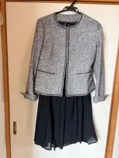 ホワイトジョーラ　グレー ツイード風 スカートスーツ 13AR 3点セット