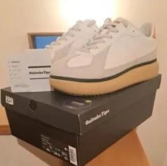 【極美品】正規店購入 オニツカタイガー デレシティ 28.5cm　着用1回